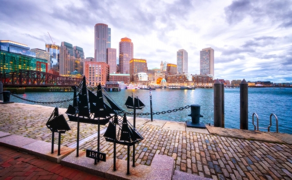 SUFFOLK UNIVERSITY - BOSTON